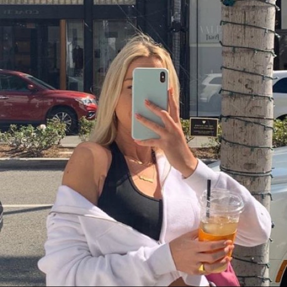 Meet your Posher, Belle - Picture 1 of 1